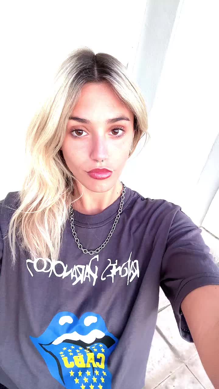 @Valentina