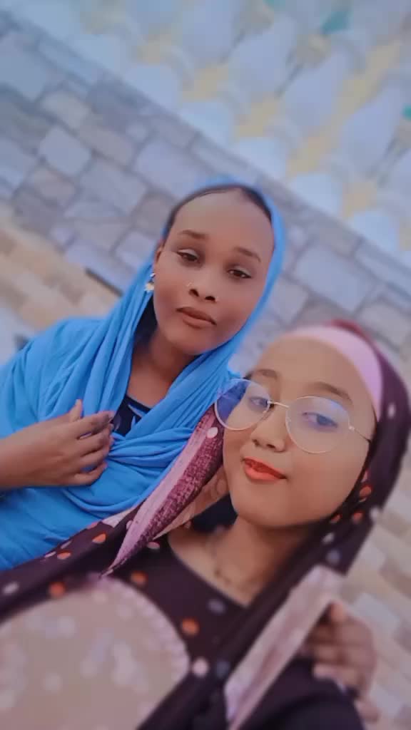 @&iuml;f&atilde;f l&agrave; Q&ugrave;&euml;nę