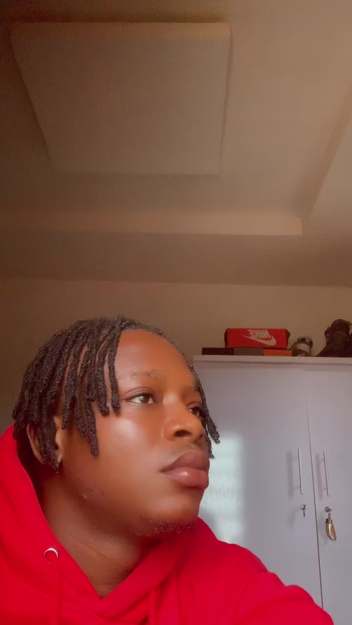 @Barley Blinkz🤍🕊️