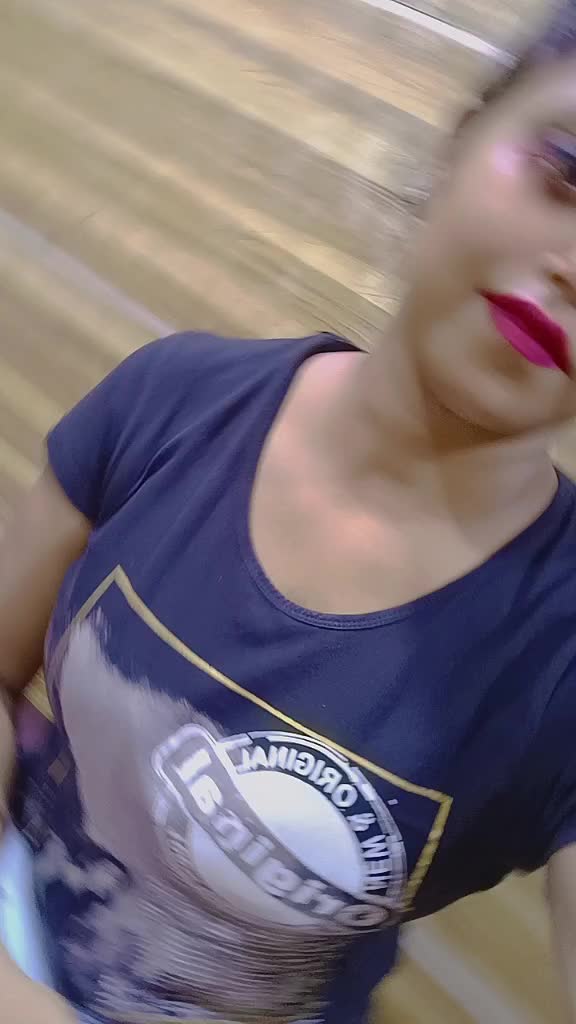 @Queen 👸ťàńú