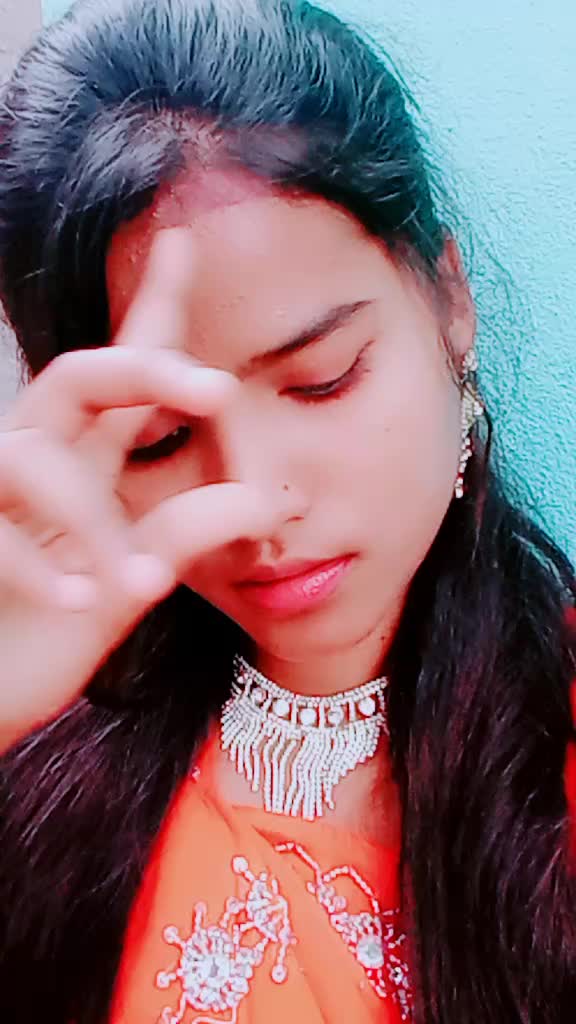 @😘smiling queen😘