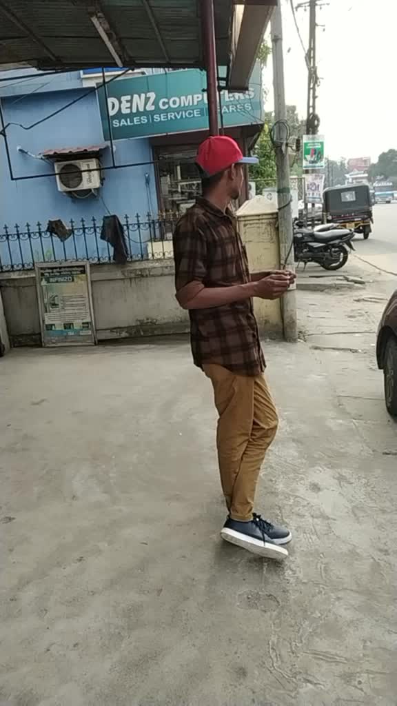 @Vishnujithuz