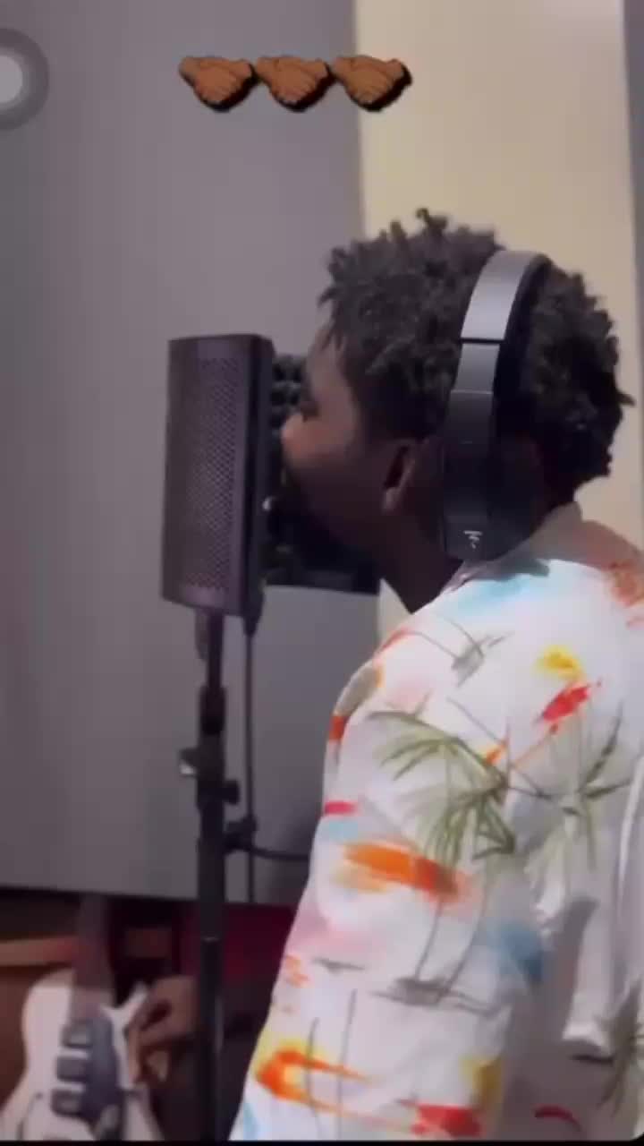 @VJ FAN PAGE 🥤