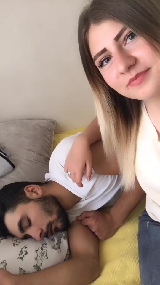 @elanur_
