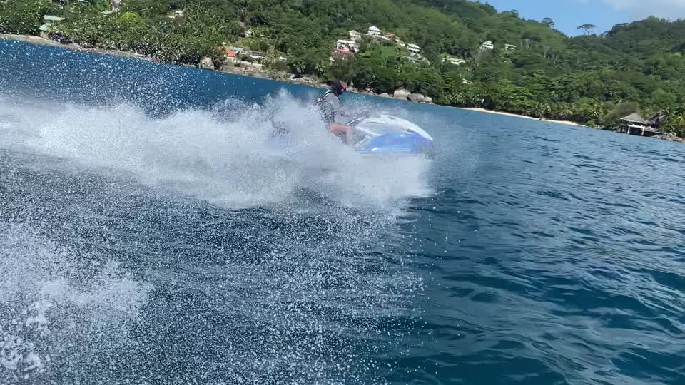 @Jetski_Sey