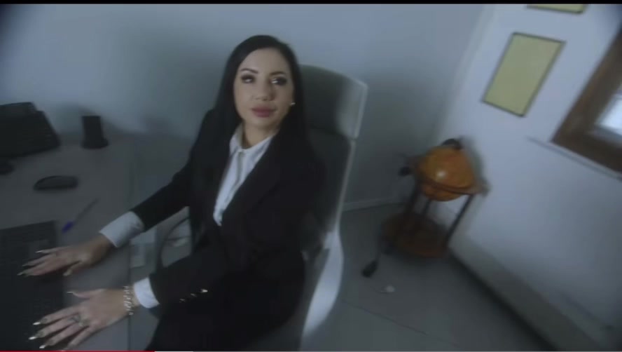 @Laralazia