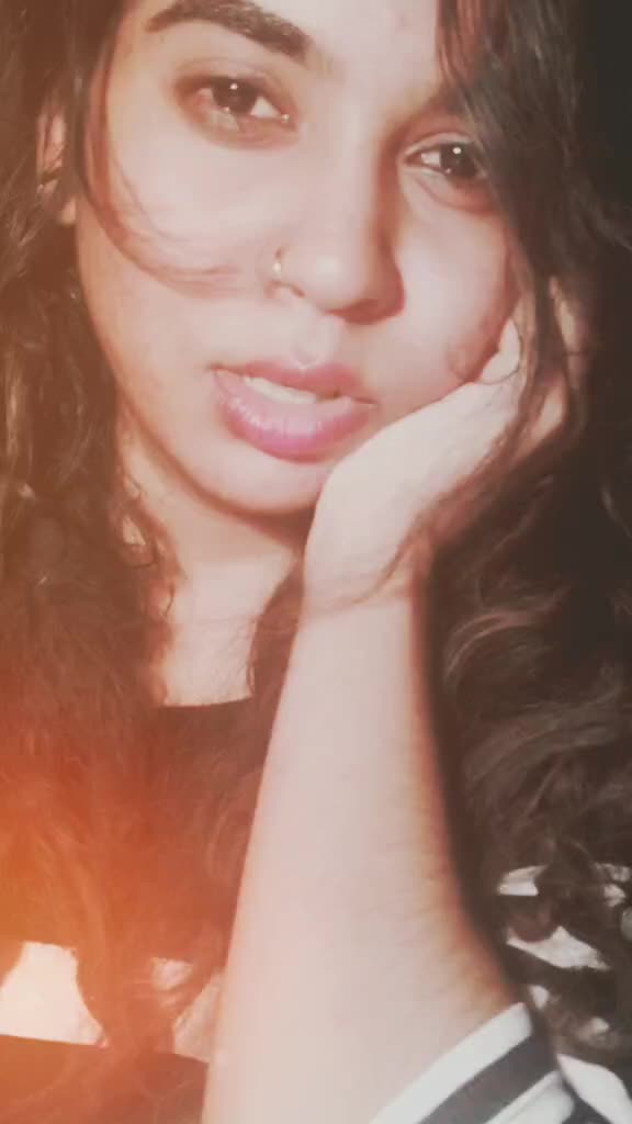 @am iniya here😎