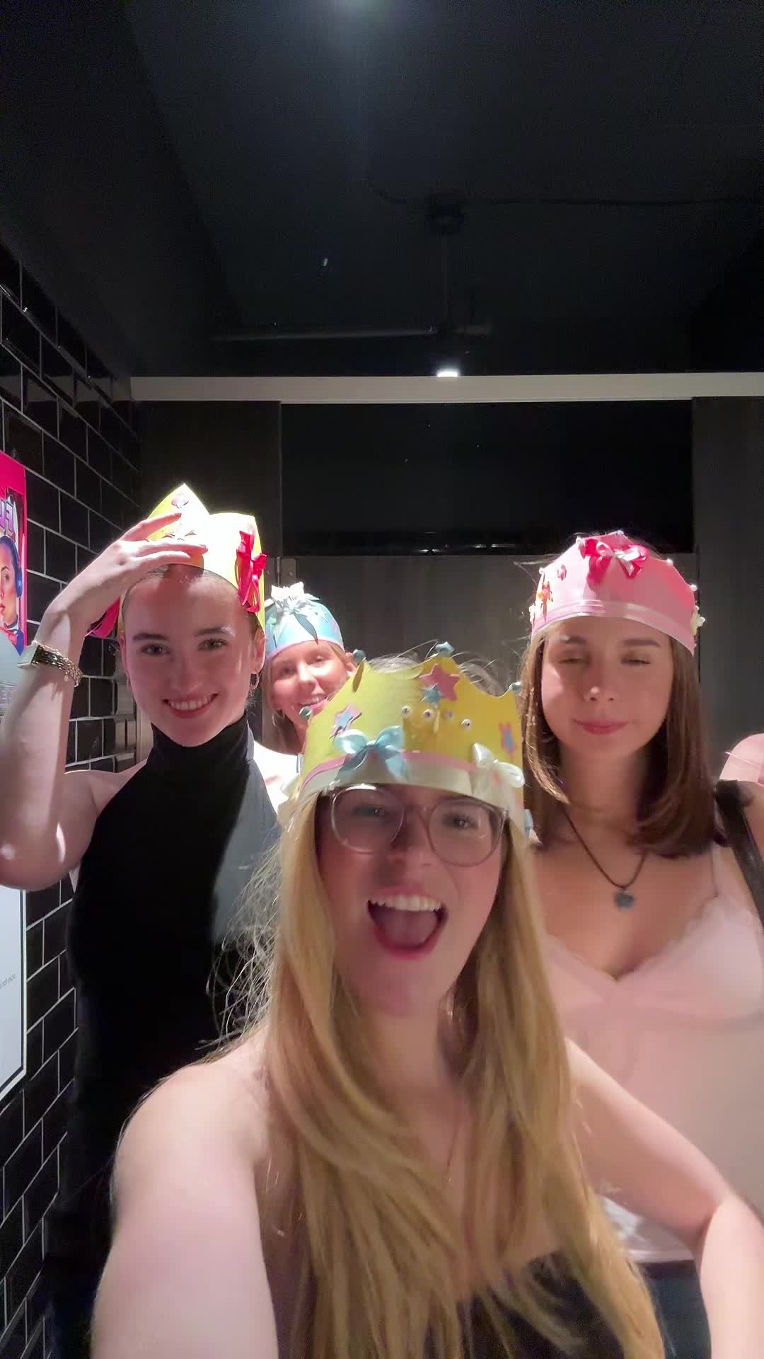 @Liv🦕