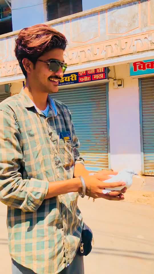 @LANDLORD YADAV