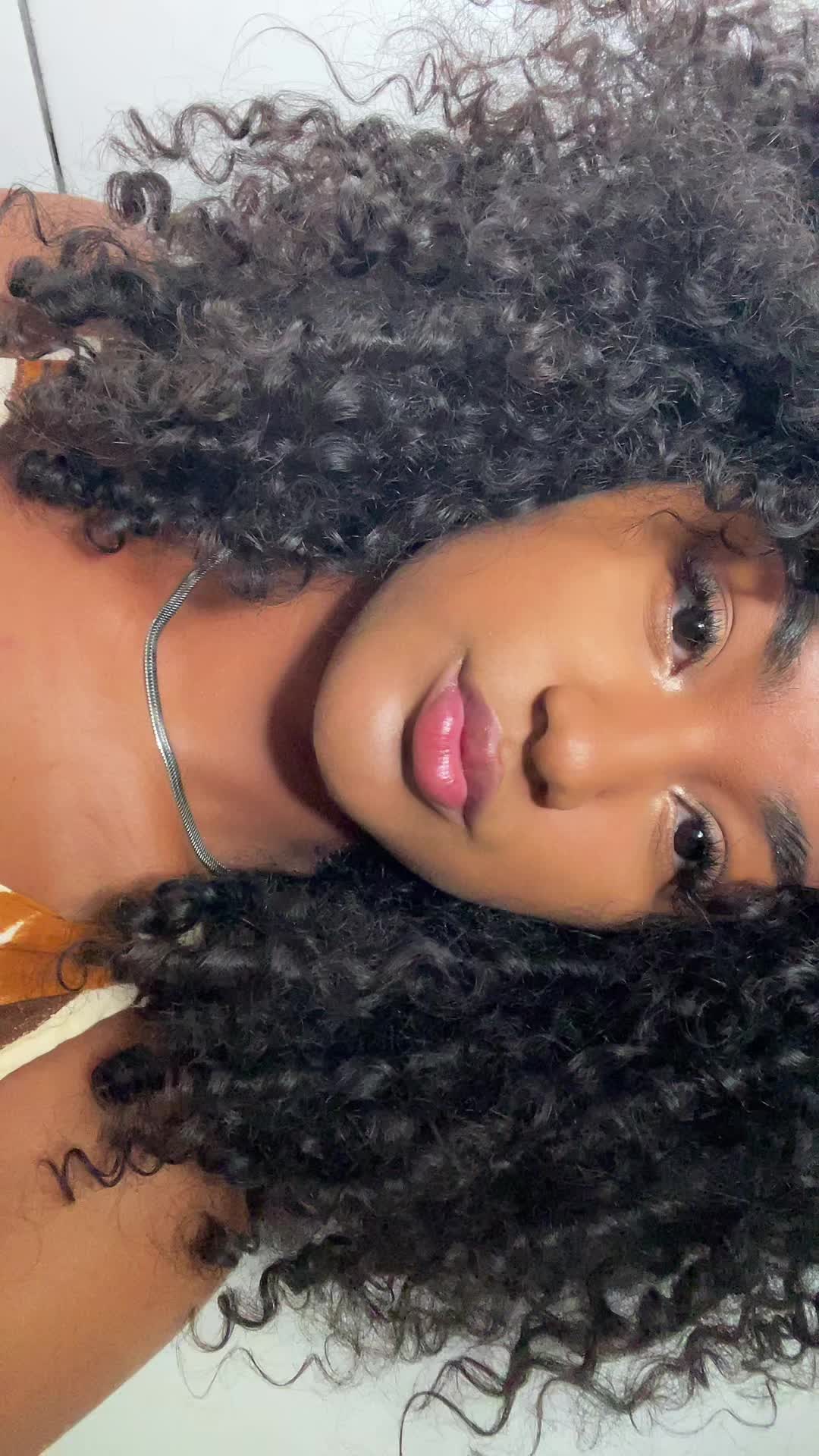 @yasmimfreitt