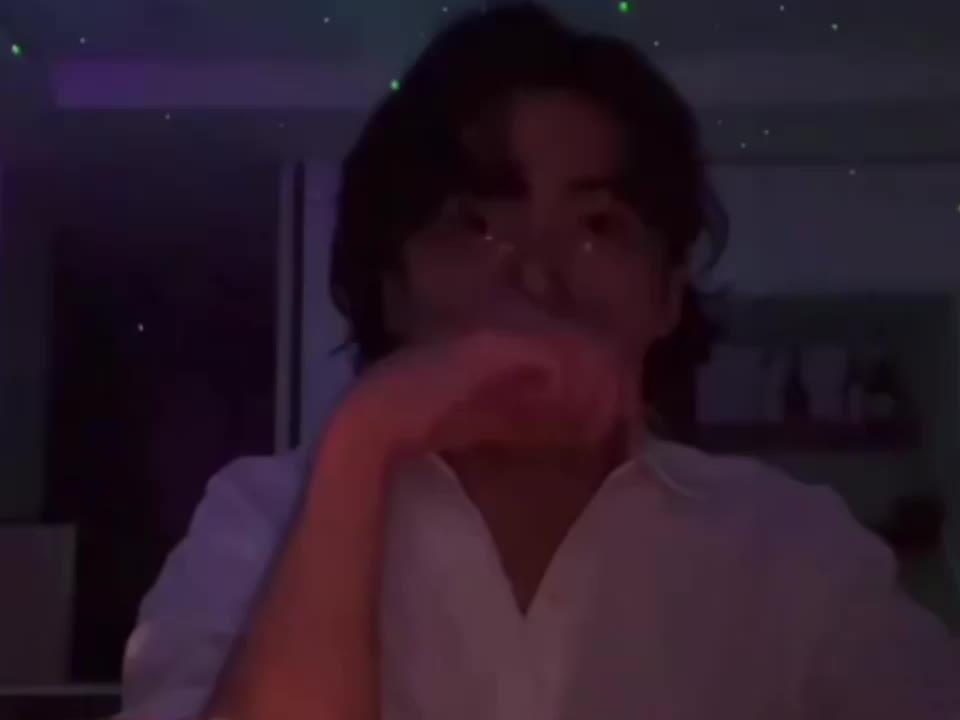 @๐ฌ๐๐๐ป๐