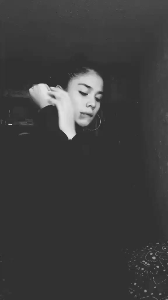 @Esmeralda01