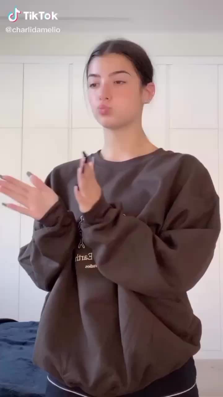 @๐
Imogen |โช๏ธ| 3 . 4k ๐ท