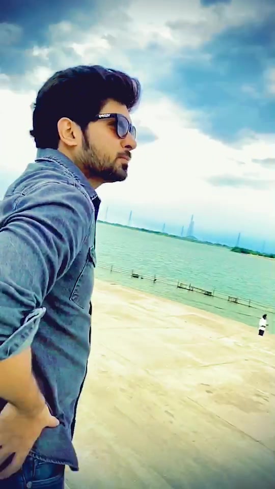 @Avinash ♾
