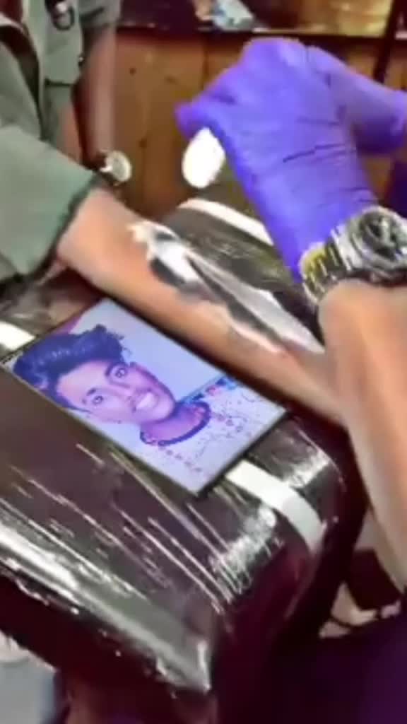 @புன்னகை மன்னன்