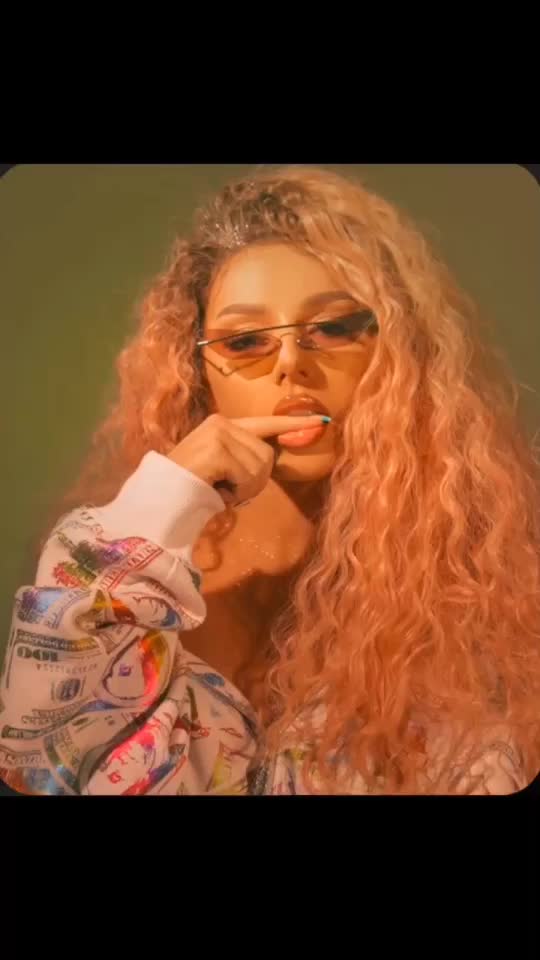 @🤪Tayna👑
