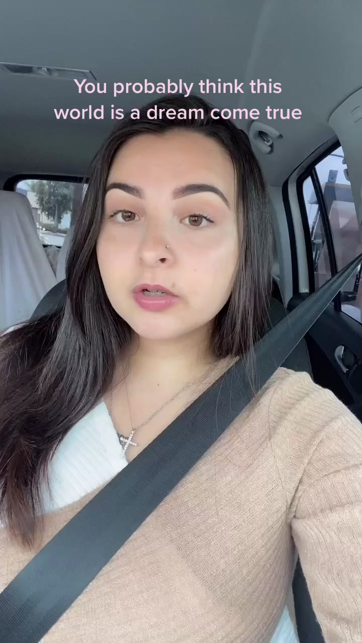 @Sarah🦋