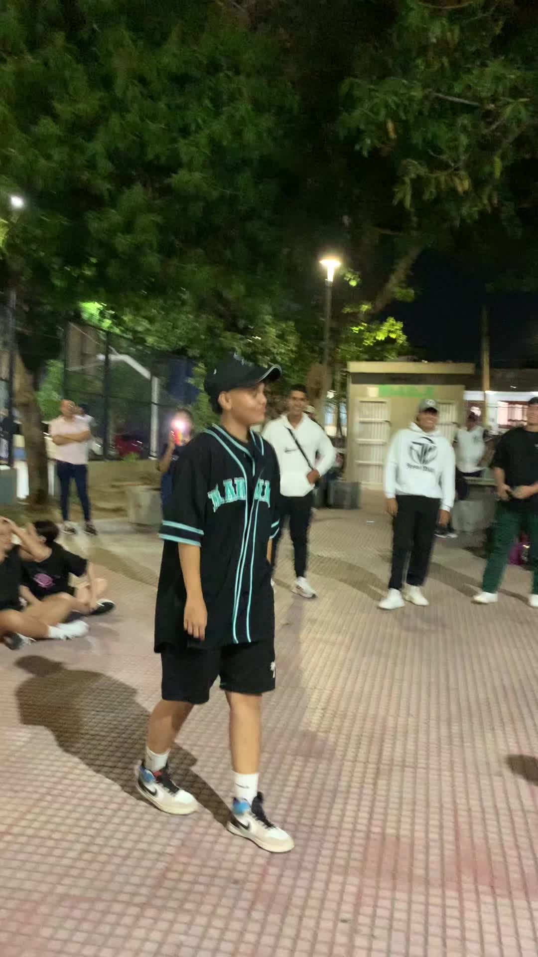 @whoistino