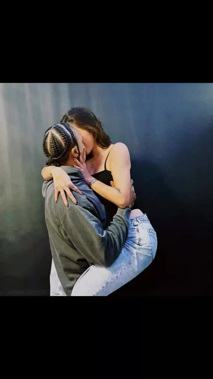 @Zebb&iuml;&ecirc;S