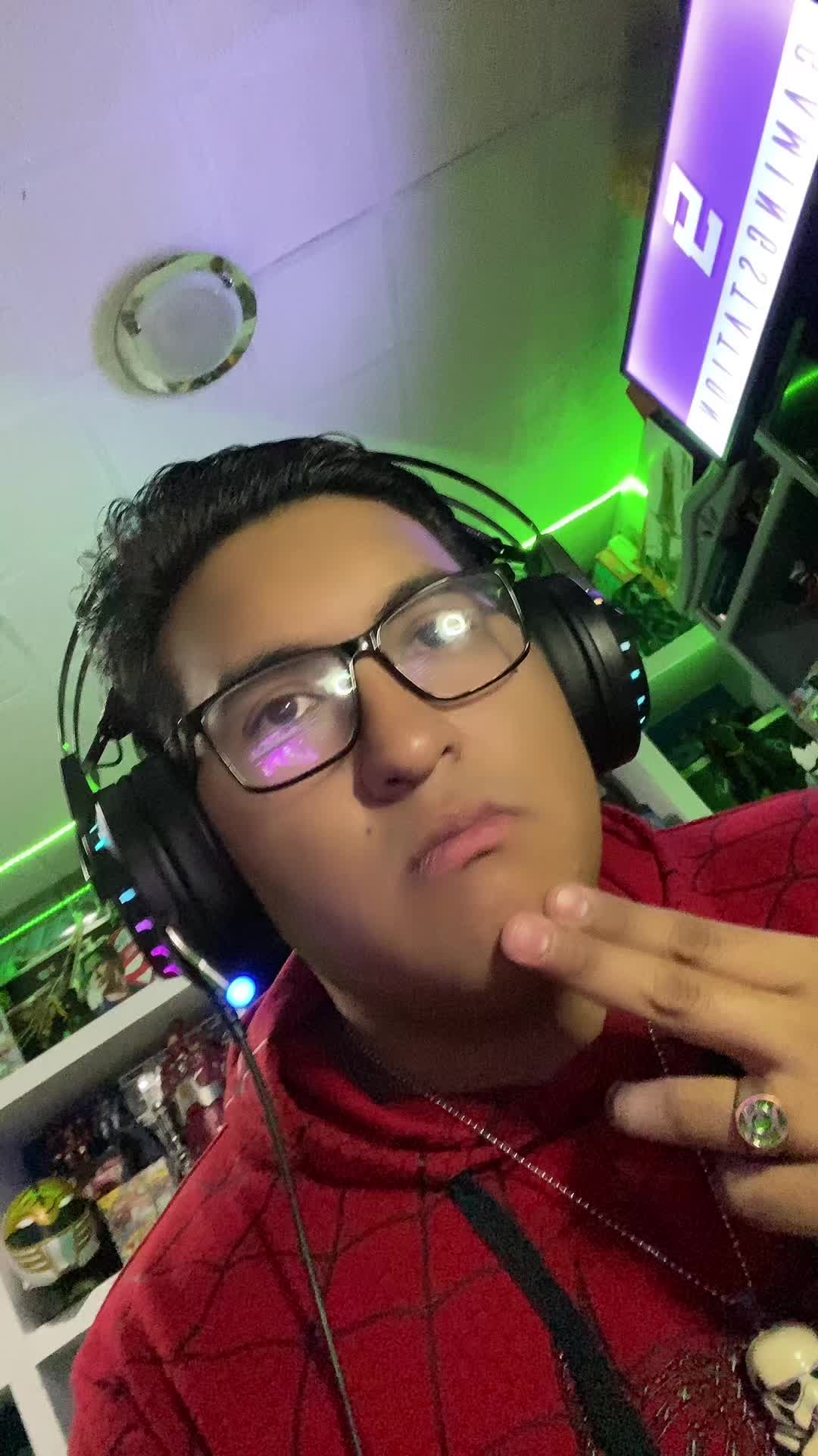 @Charlydob12