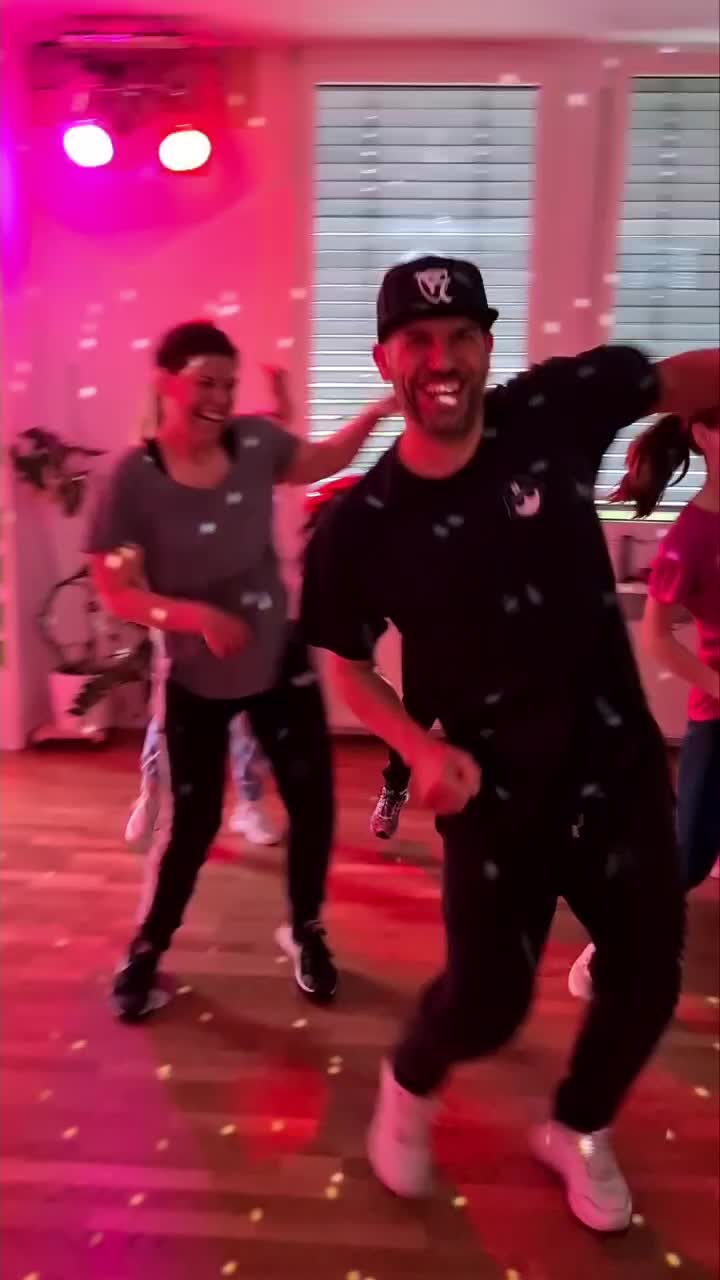 @OldManCan(t)dance