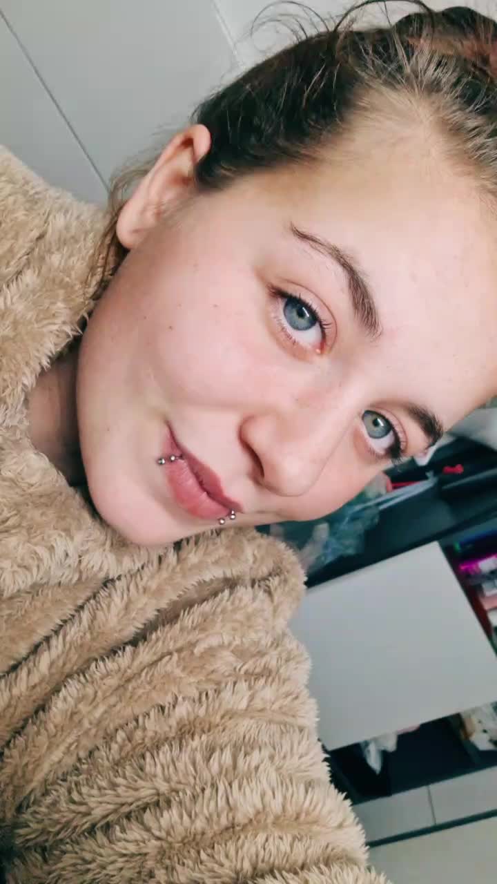 @zoe_moesha