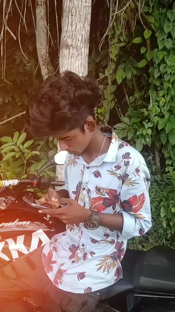 @Ponnus