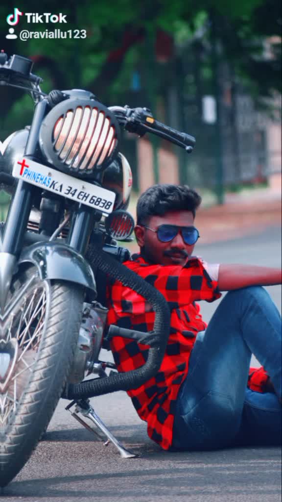 @raviallu