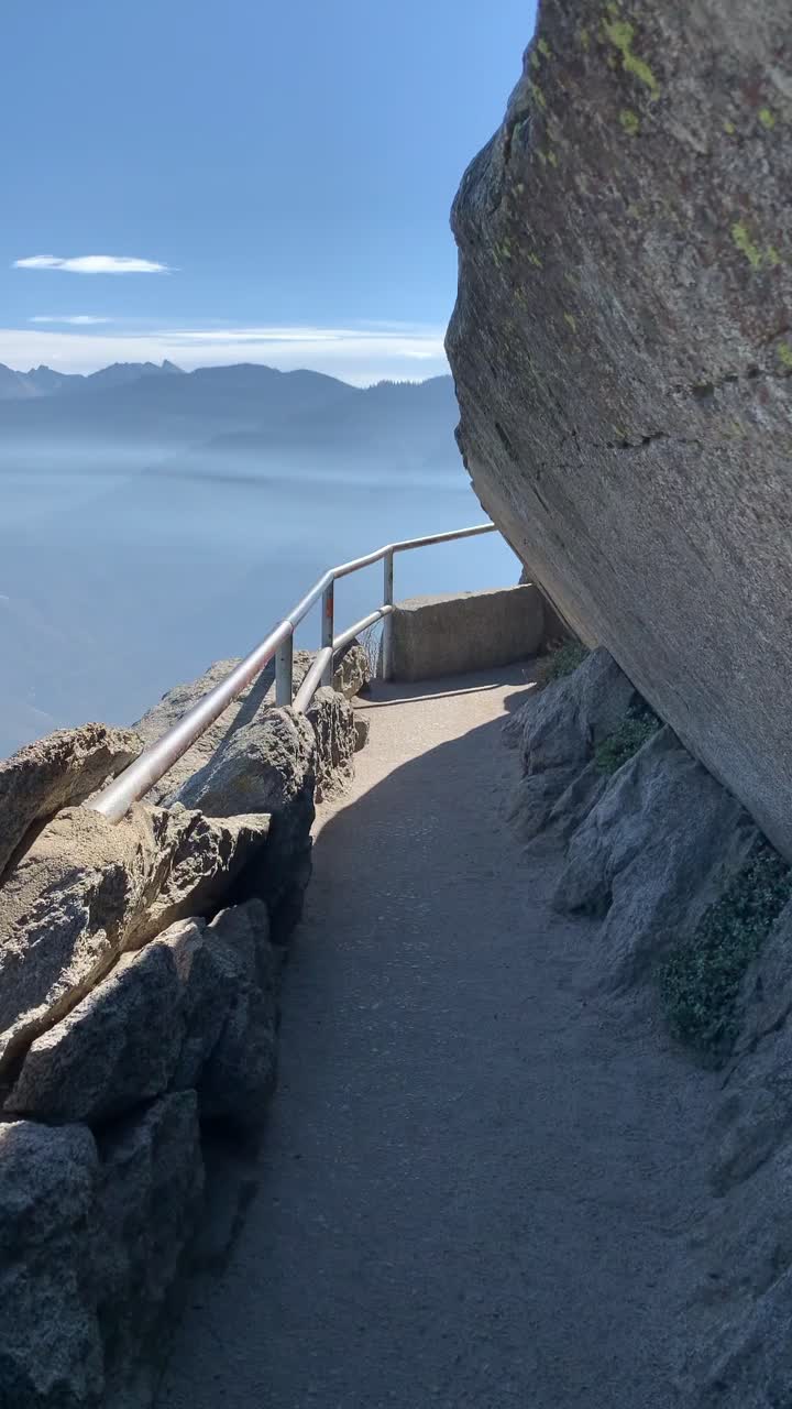 @PNW-Hikes