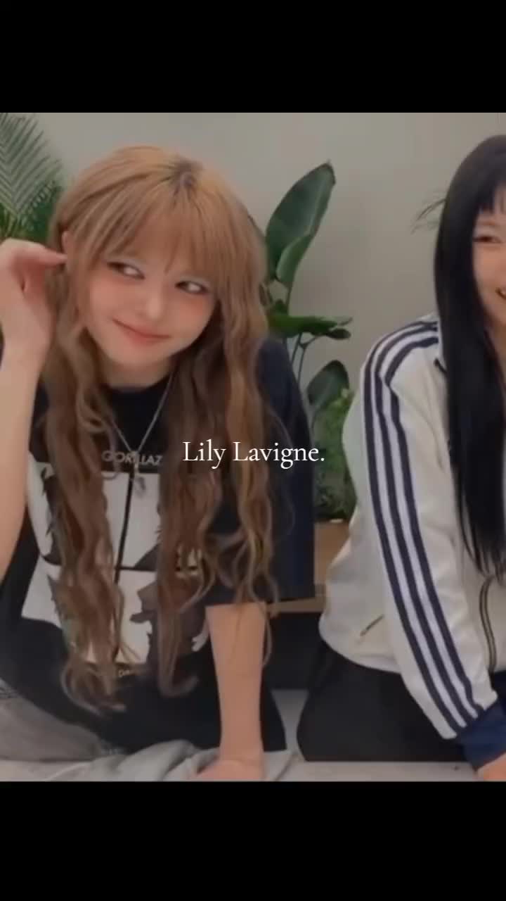 @吴 𝘢𝘭𝘰𝘯𝘦 in 𝘸𝘪𝘯𝘵𝘦𝘳 ⬟