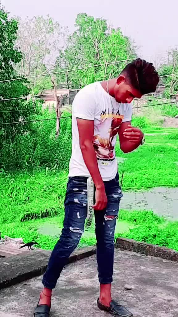 @I am on man army 😡