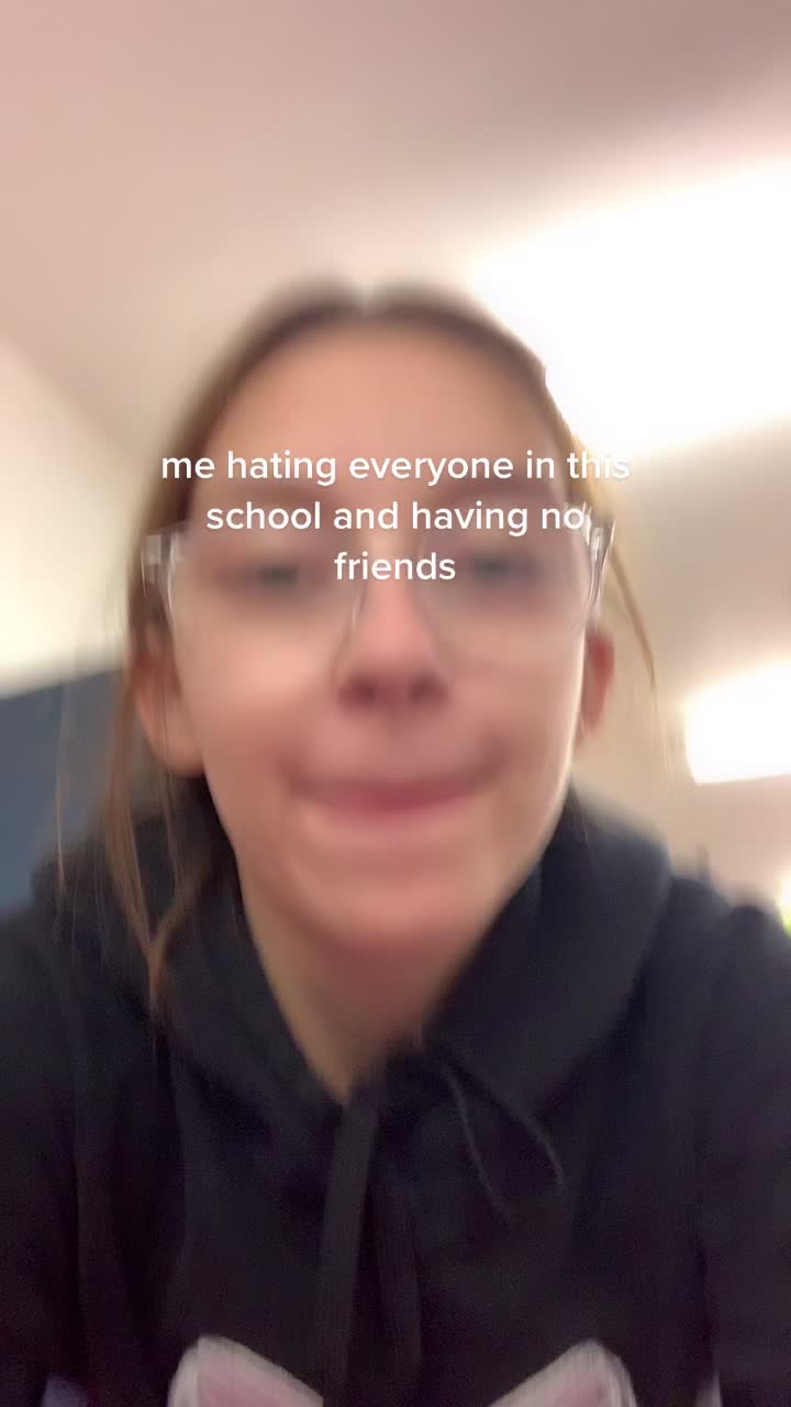 @victoriaclaireviolet