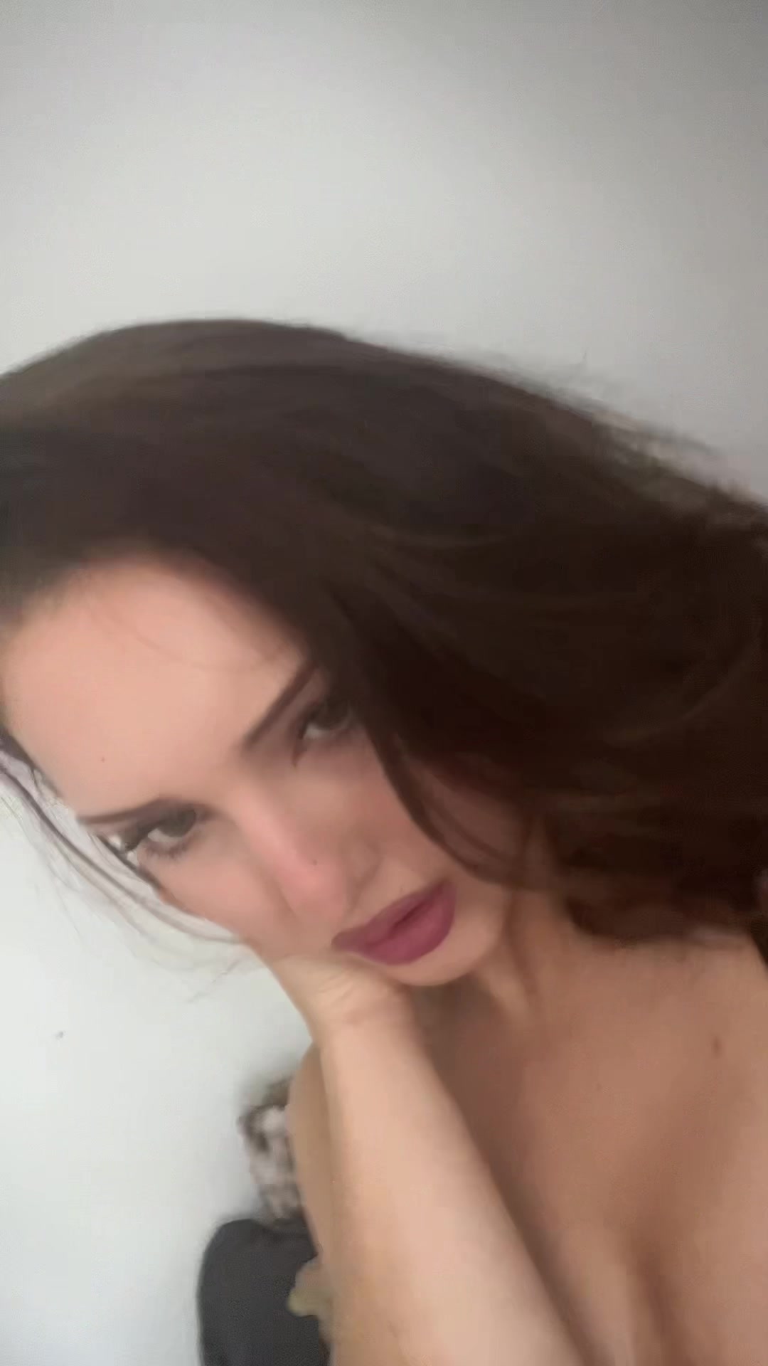 @whooisvickii