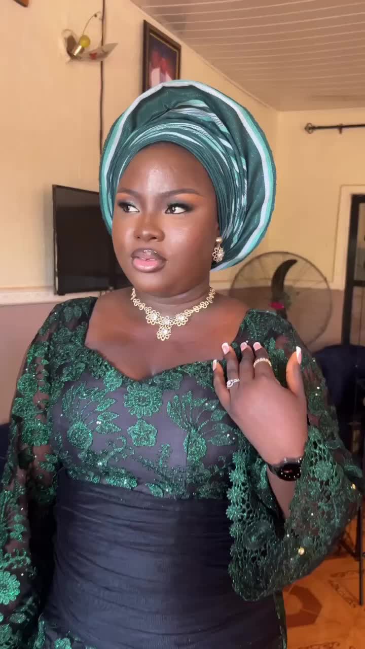 @Omotola❤️✨