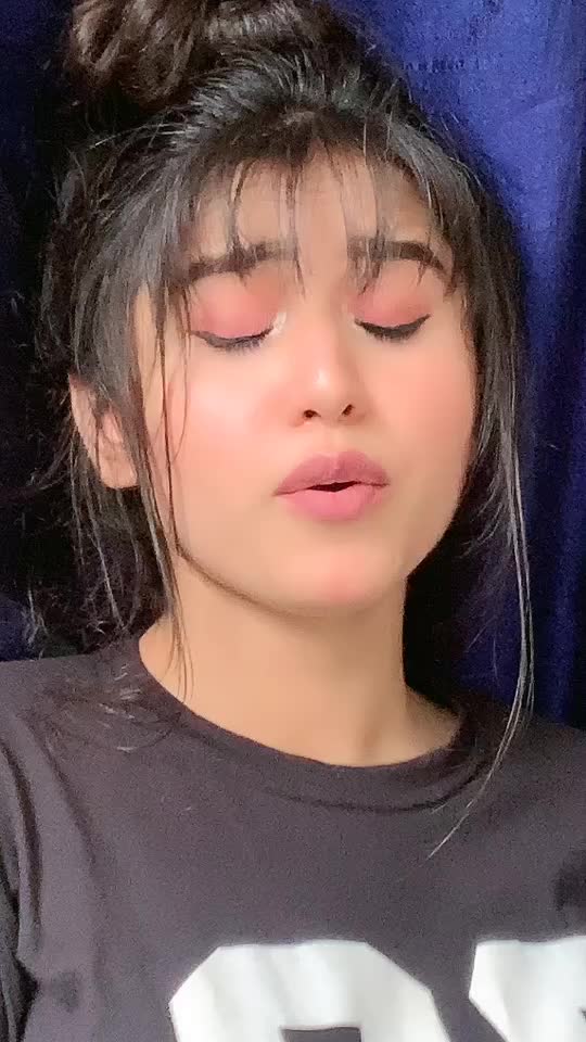 @Monika Sharma💞