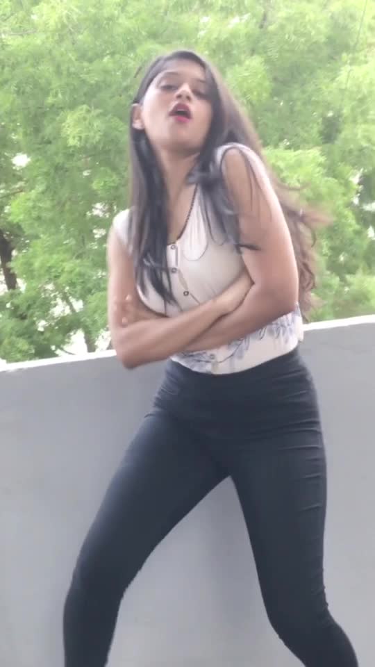 @pravallika_nalluri