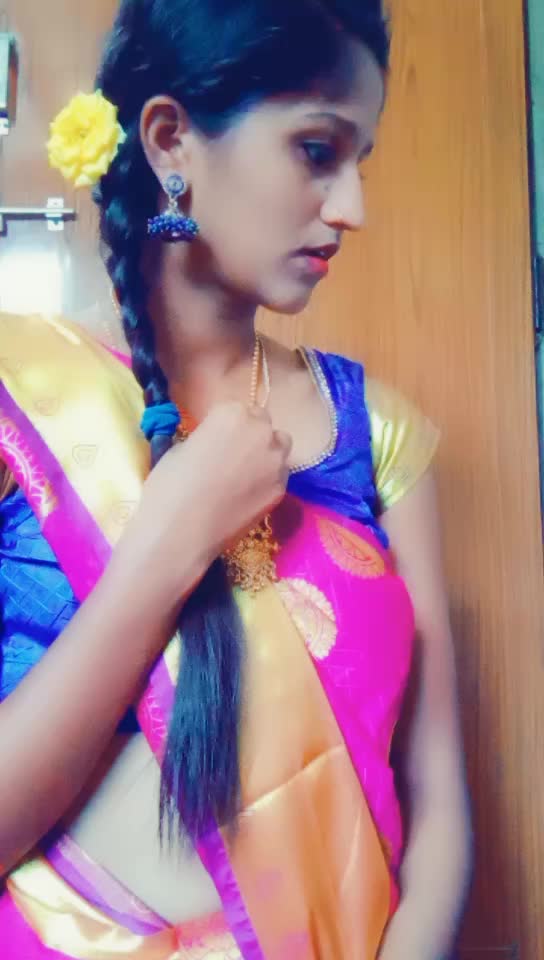 @👑PRIYA💜