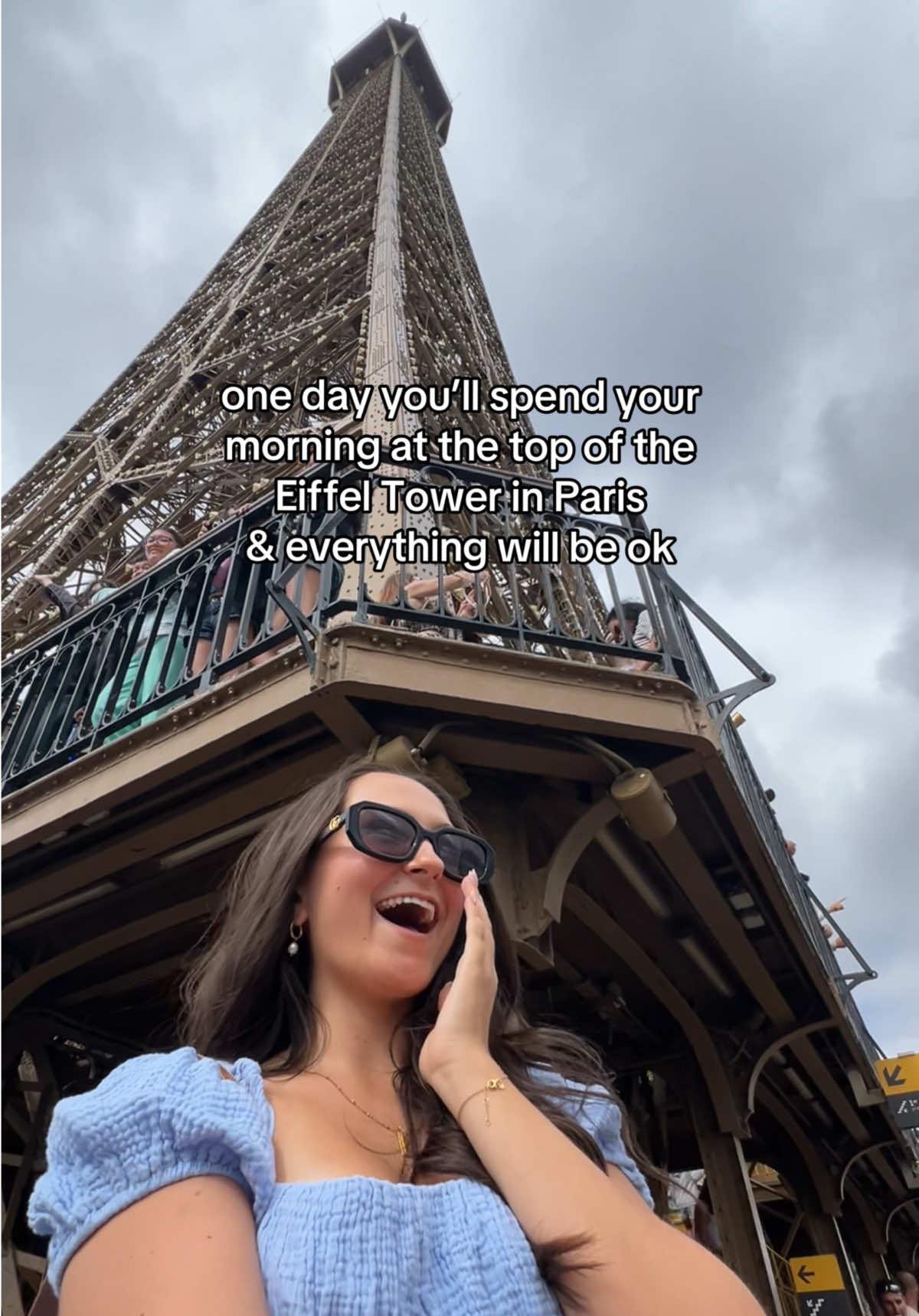 @ZOE IN PARIS 🇫🇷