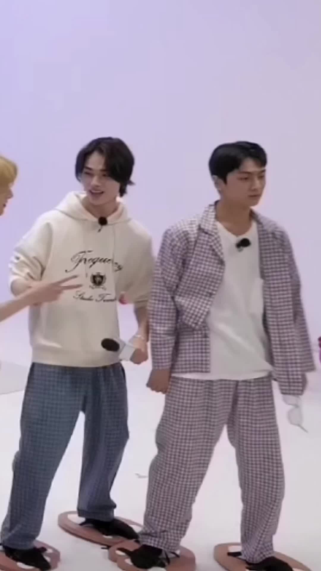 @Sungz- bring heeseung back pls