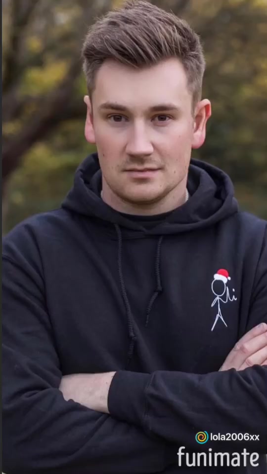 @He&rsquo;s so fit xx