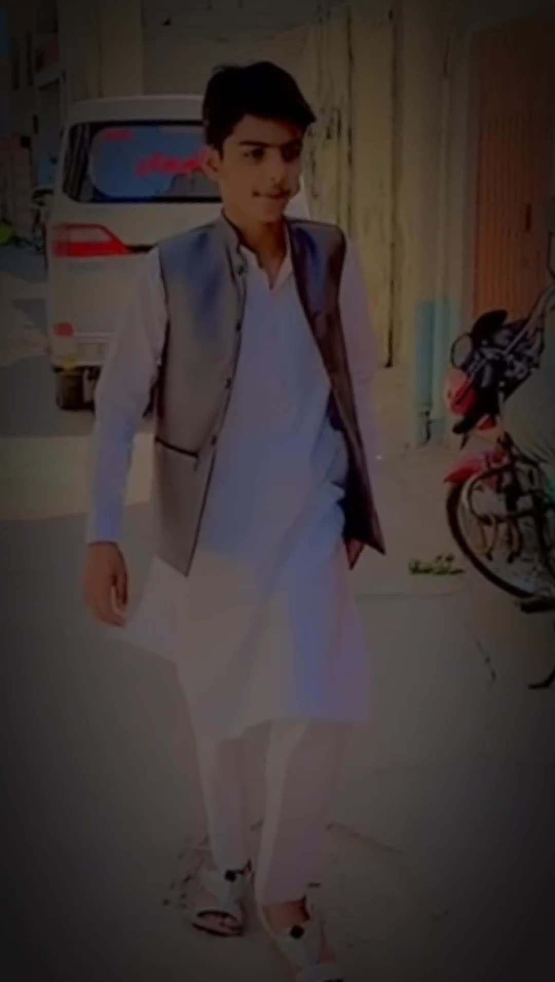 @Maلik Huzaifa🖤
