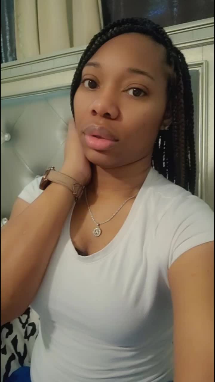 @queen_audreyb