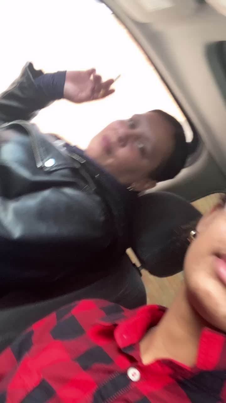 @anon._xx.jay.xx follow her