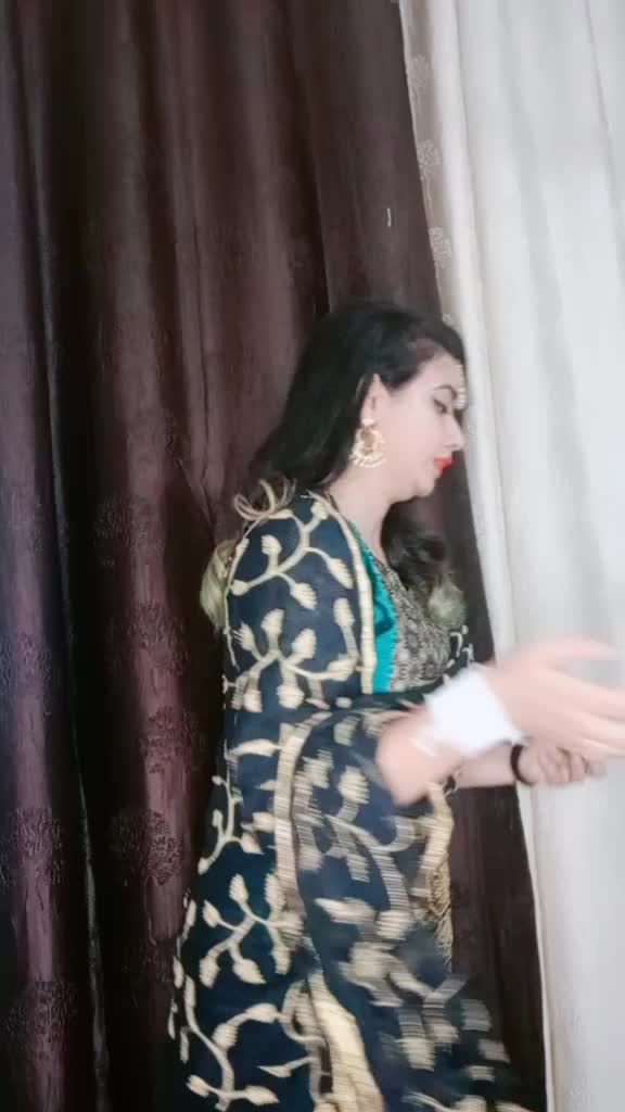 @tha_ official_Bushra