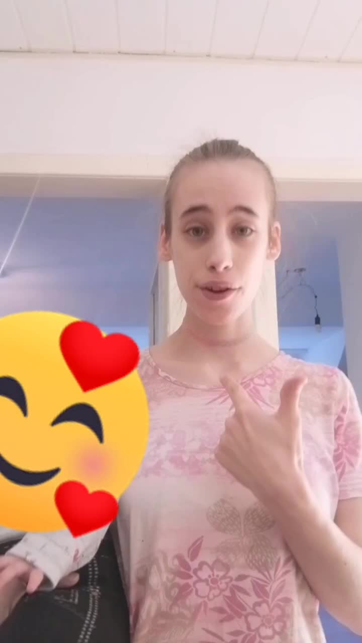 @Yasmin König