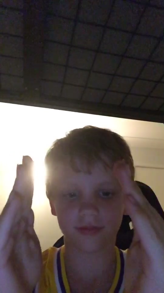 @therandomfeetnewacco