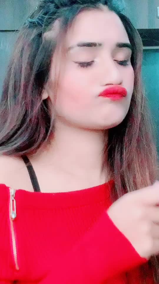 @Zara Khan 🔥