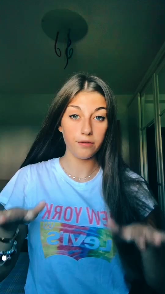 @elisaazaccaretti