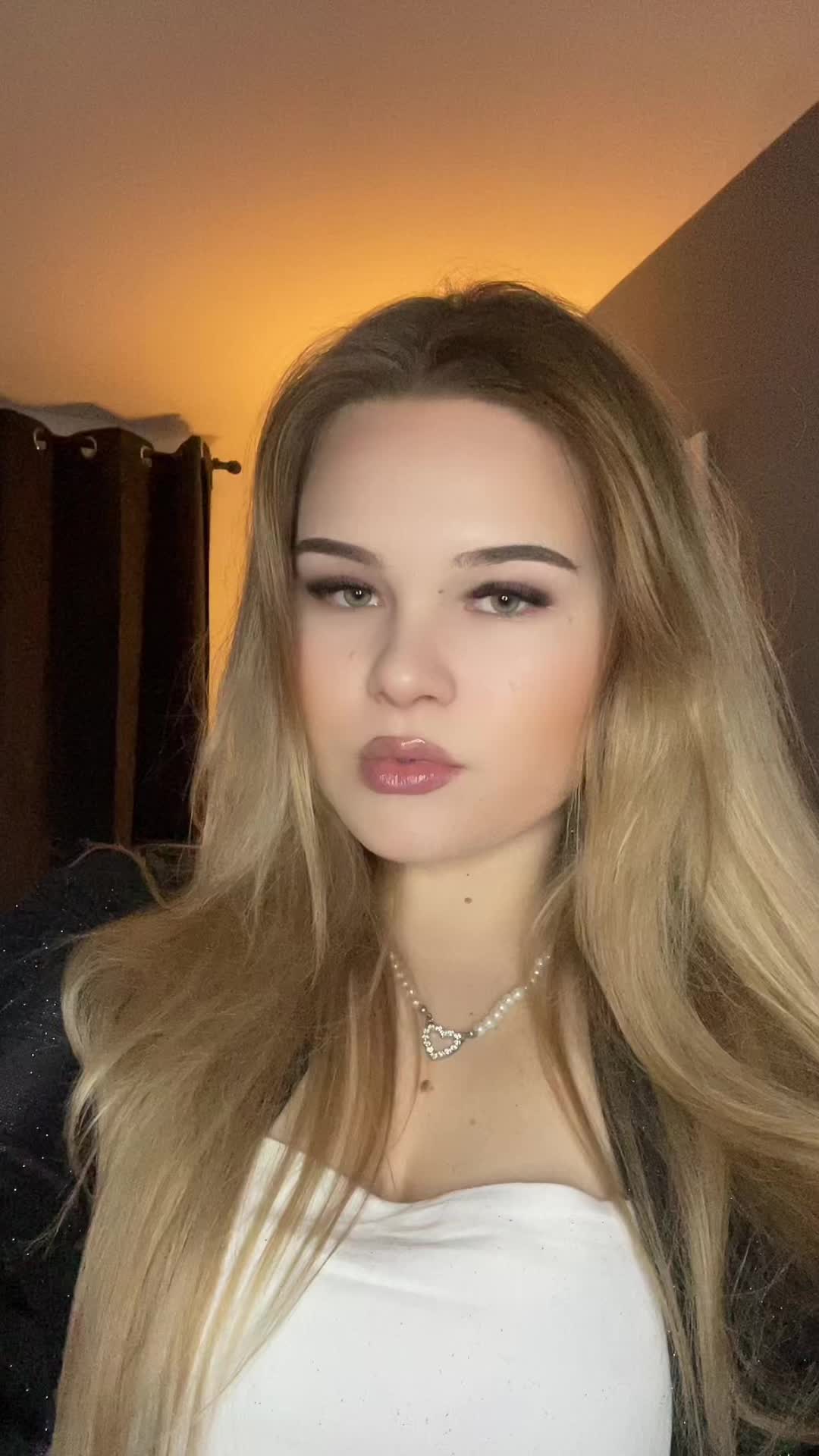 @Kimsybee
