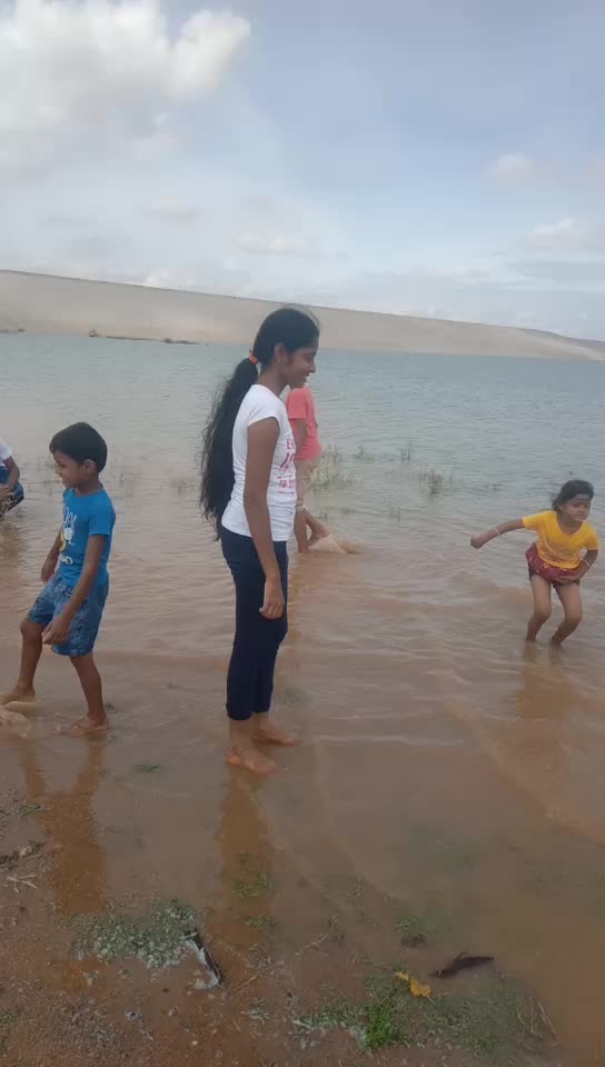 @spoorthireddy